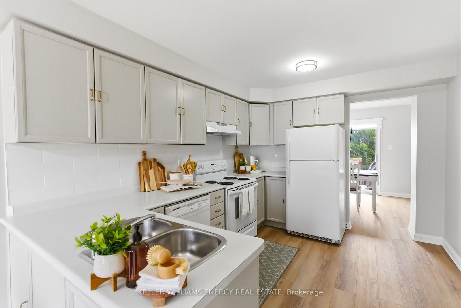 35 Teddington Crescent - Photo 4