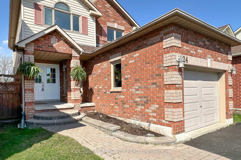 24 Mallory St, Clarington, L1E 2B4 | Image 3