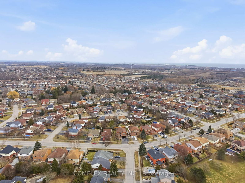 119 Robert Adams Dr, Clarington, L1E 2C4 | Image 3