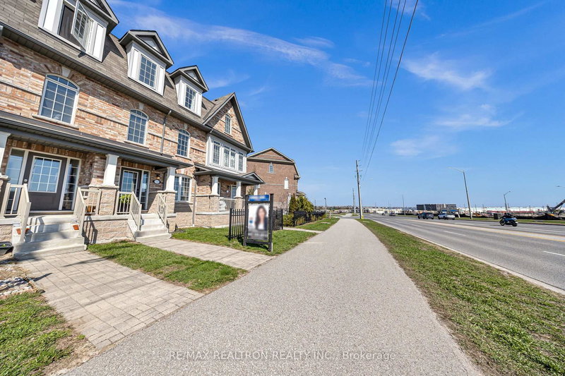 1365 Salem Rd N, Ajax, L1Z 0R9 | Image 3
