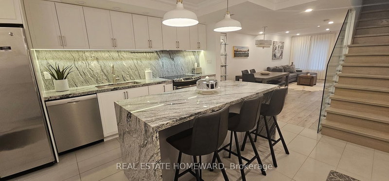 122 Glen Manor Dr #5, Toronto, Ontario