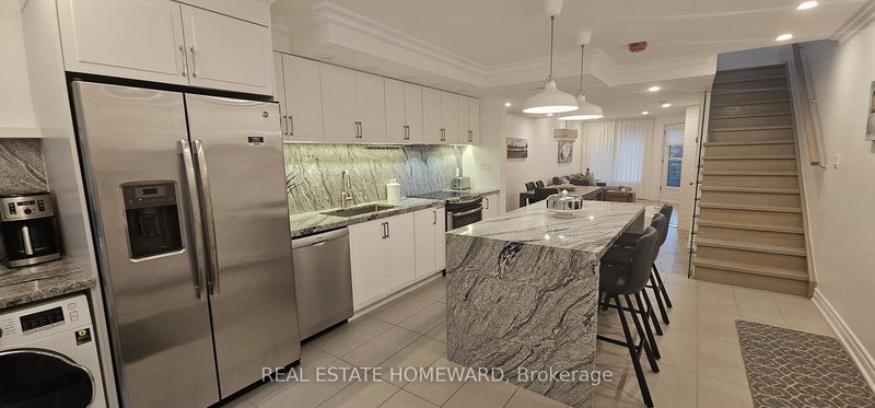 5 - 122 Glen Manor Dr, Toronto, M4E 2X6 | Image 2