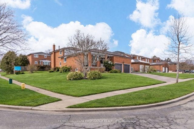 520 McLeod Crescent