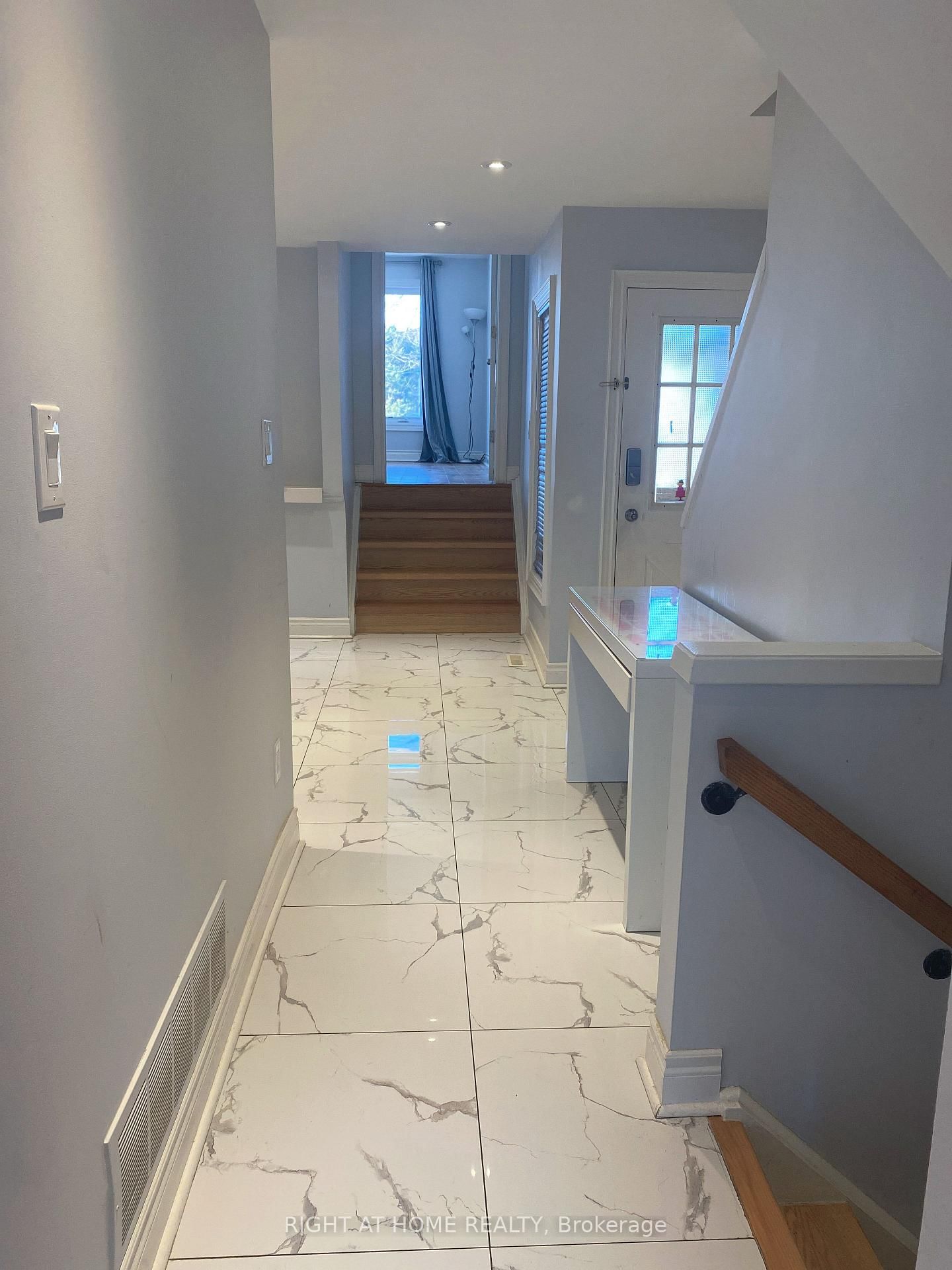 102 Seamist Crescent - Photo 6