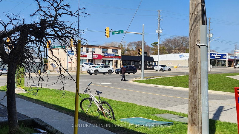 B - 911 Simcoe St N, Oshawa, L1G 4W1 | Image 2