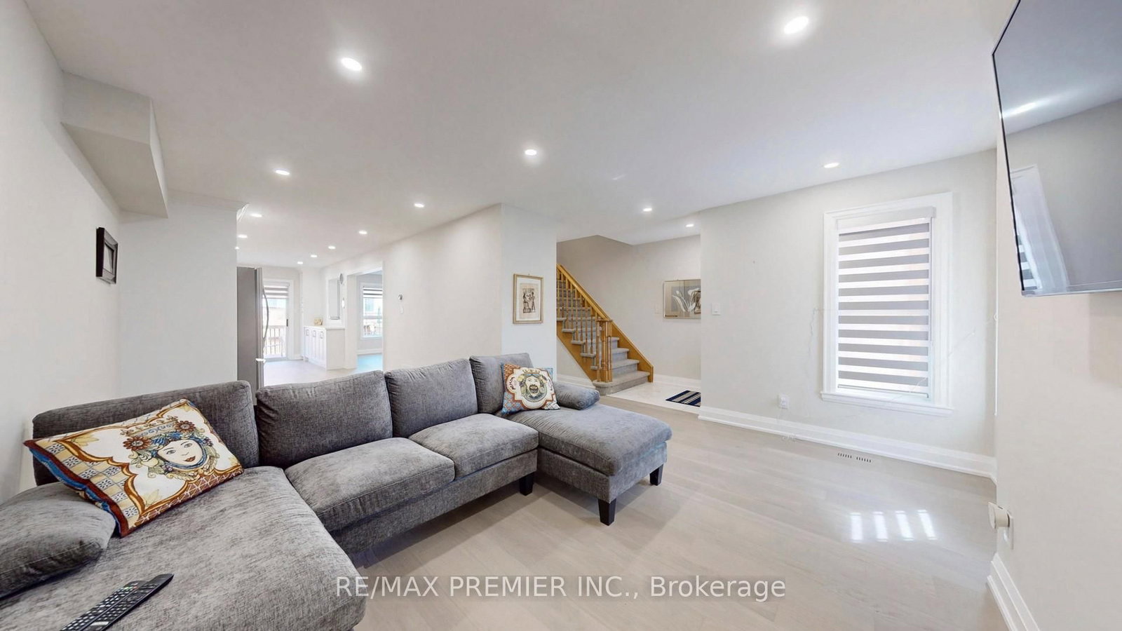 32 Weekes Drive - Photo 5