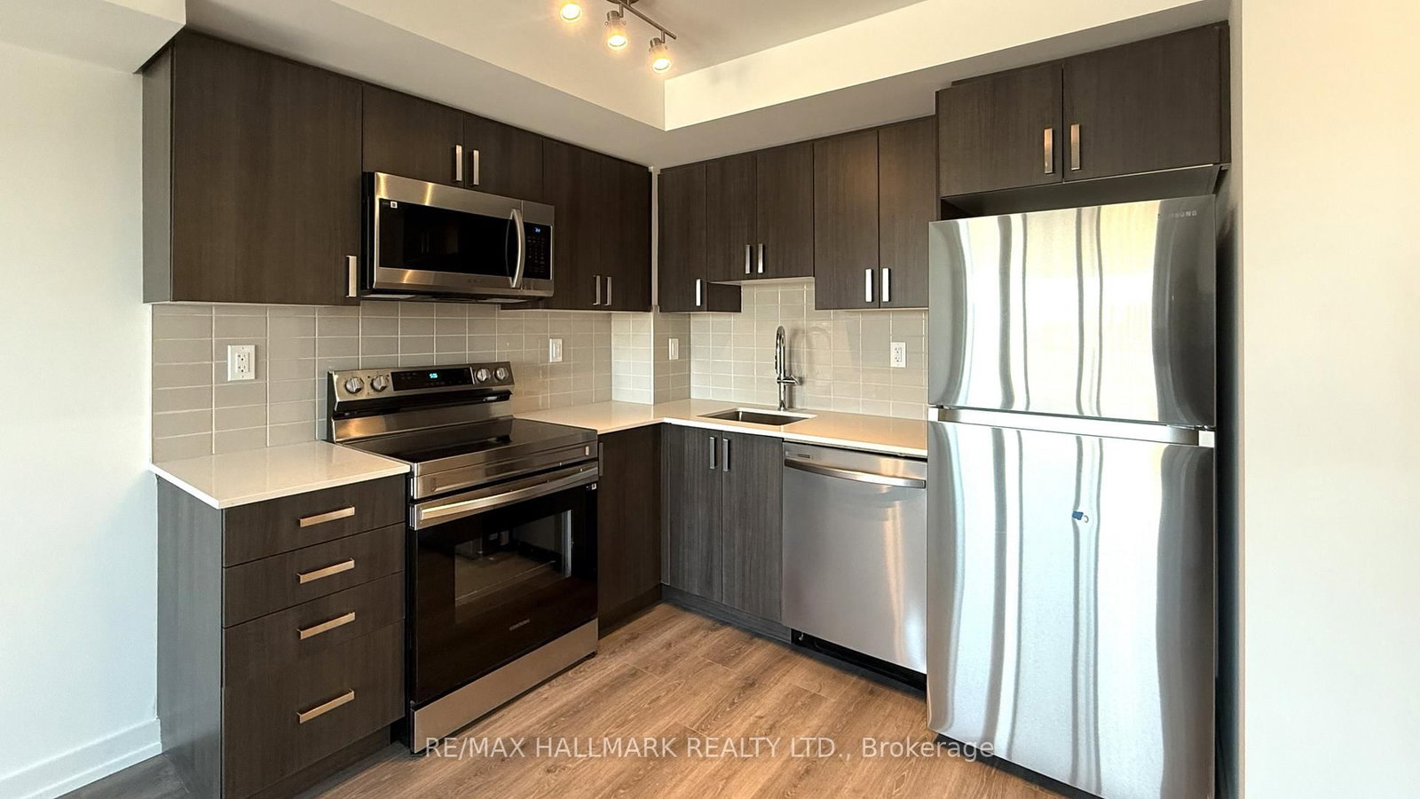 1435 Celebration Drive, Unit 413 - Photo 5