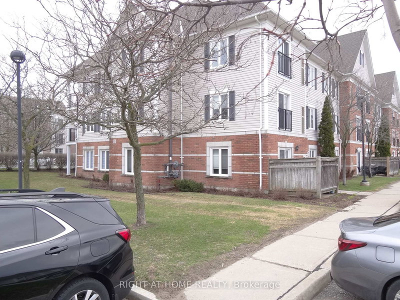 106 - 102 Aspen Springs Dr, Clarington, L1C 5N6 | Image 3