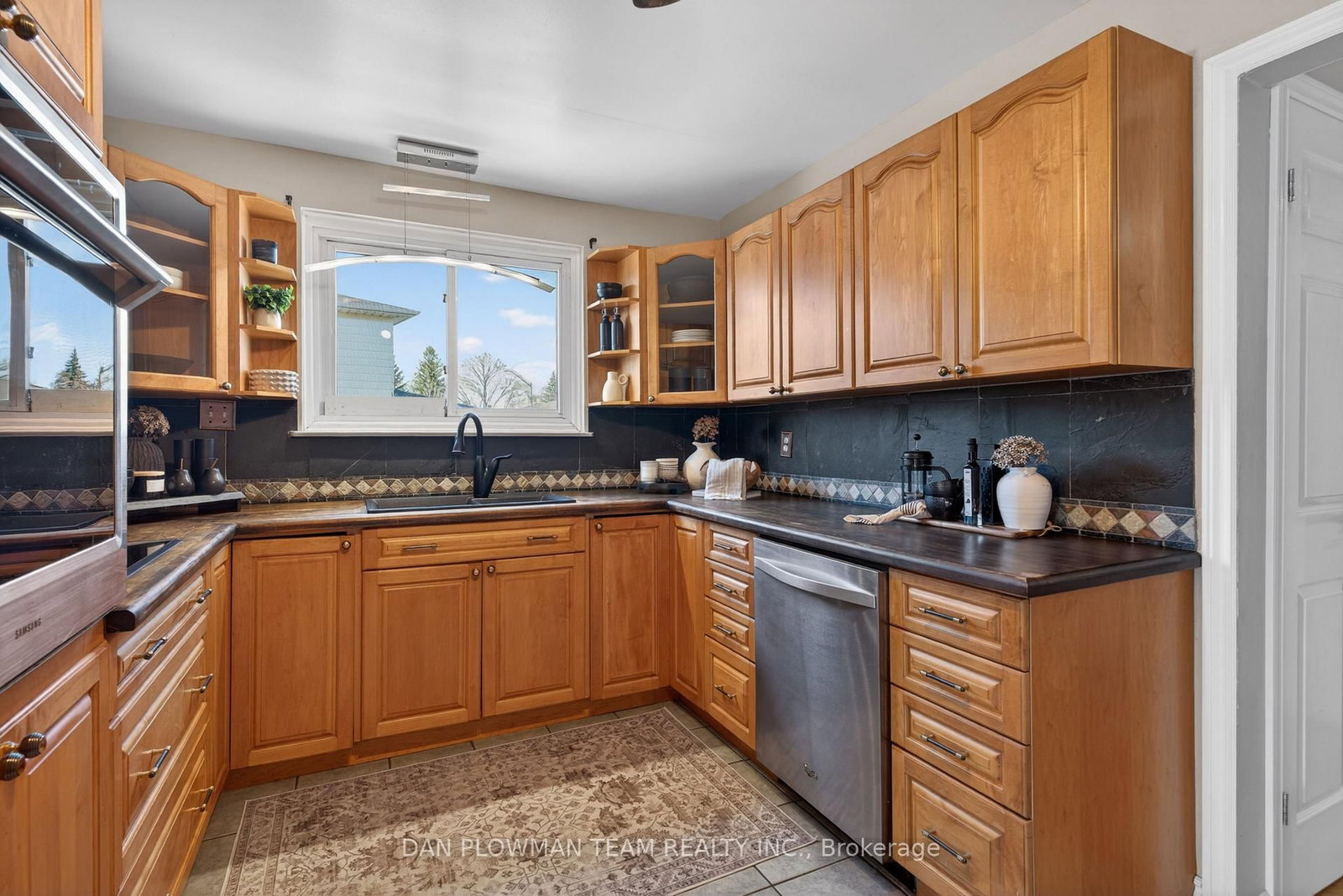 215 Central Park Boulevard N - Photo 13