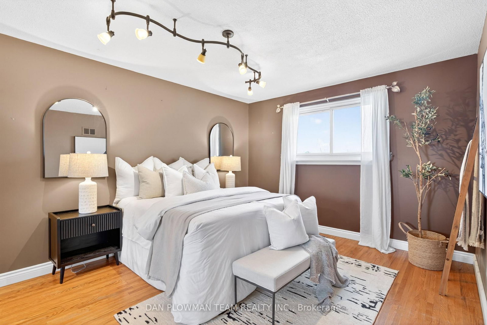 215 Central Park Boulevard N - Photo 17