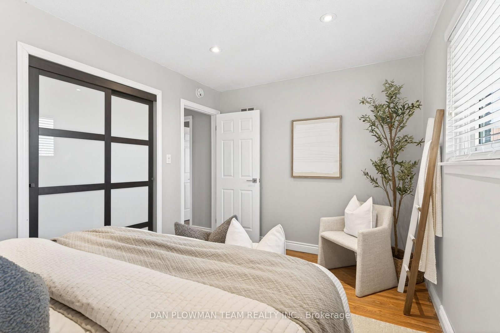 215 Central Park Boulevard N - Photo 20