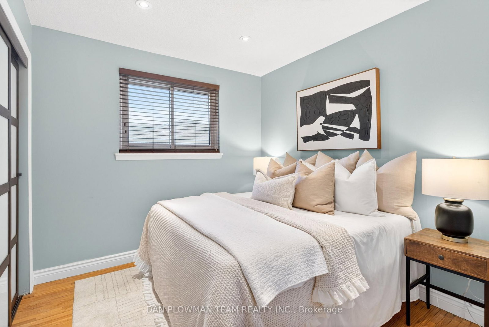 215 Central Park Boulevard N - Photo 21