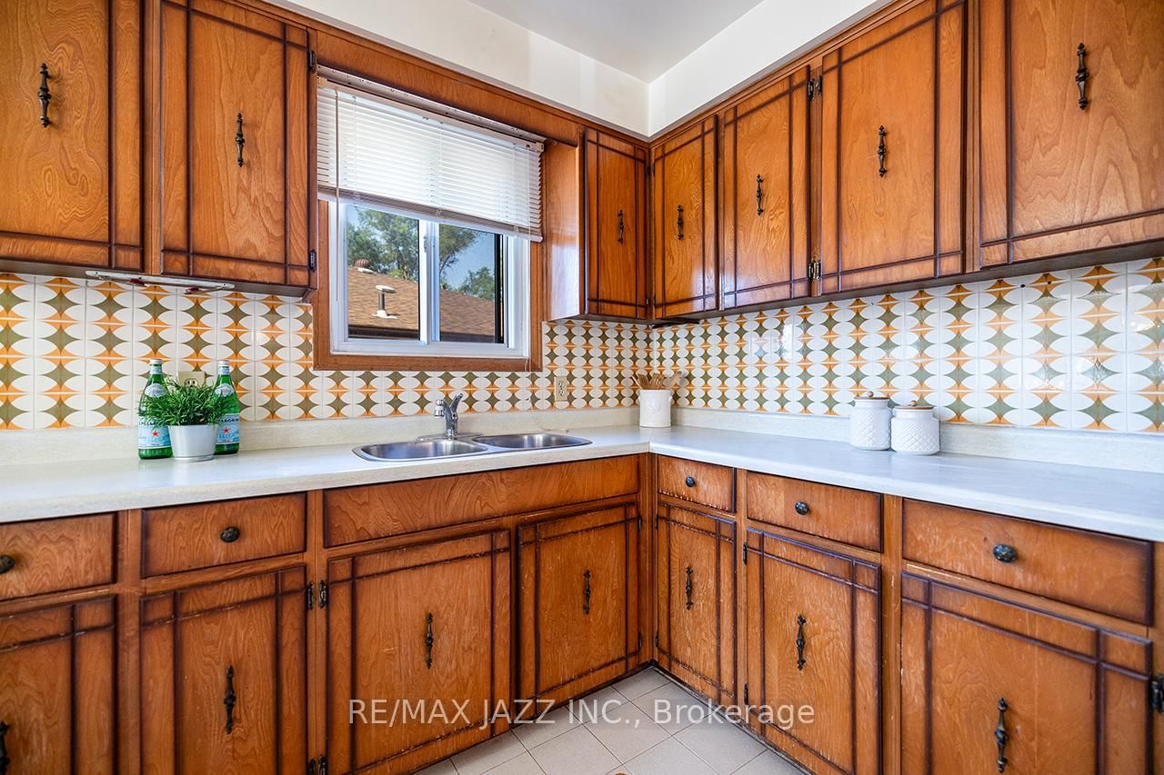 28 Pilot Street - Photo 11