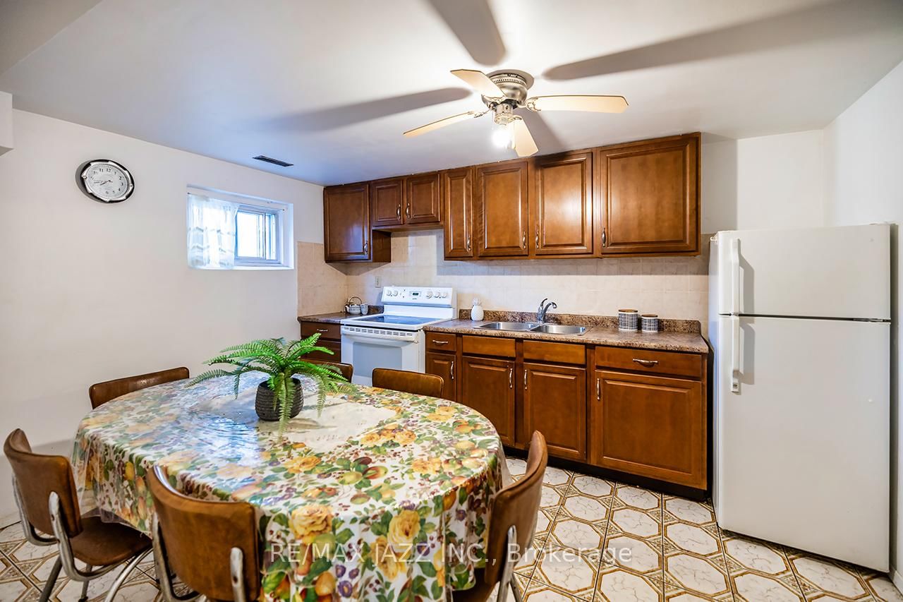 28 Pilot Street - Photo 24