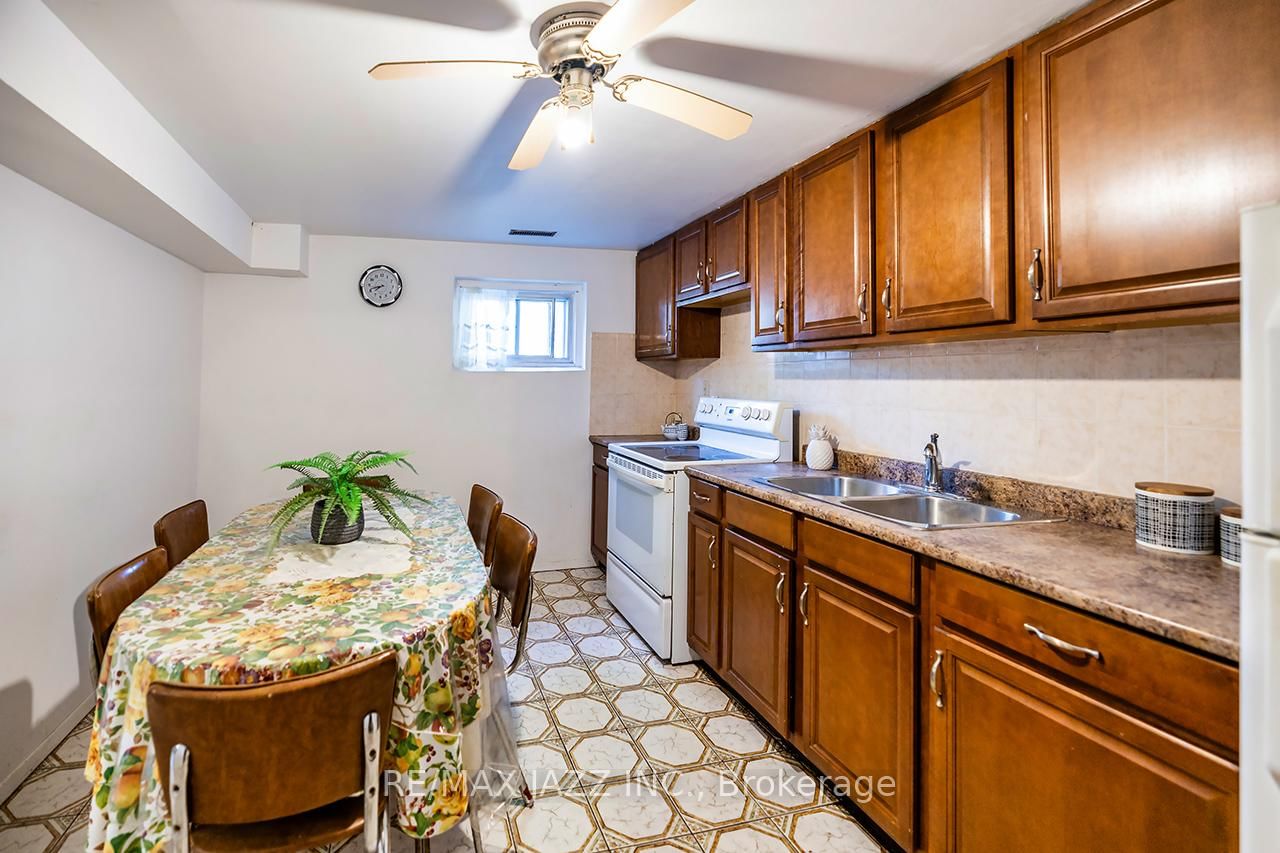 28 Pilot Street - Photo 25