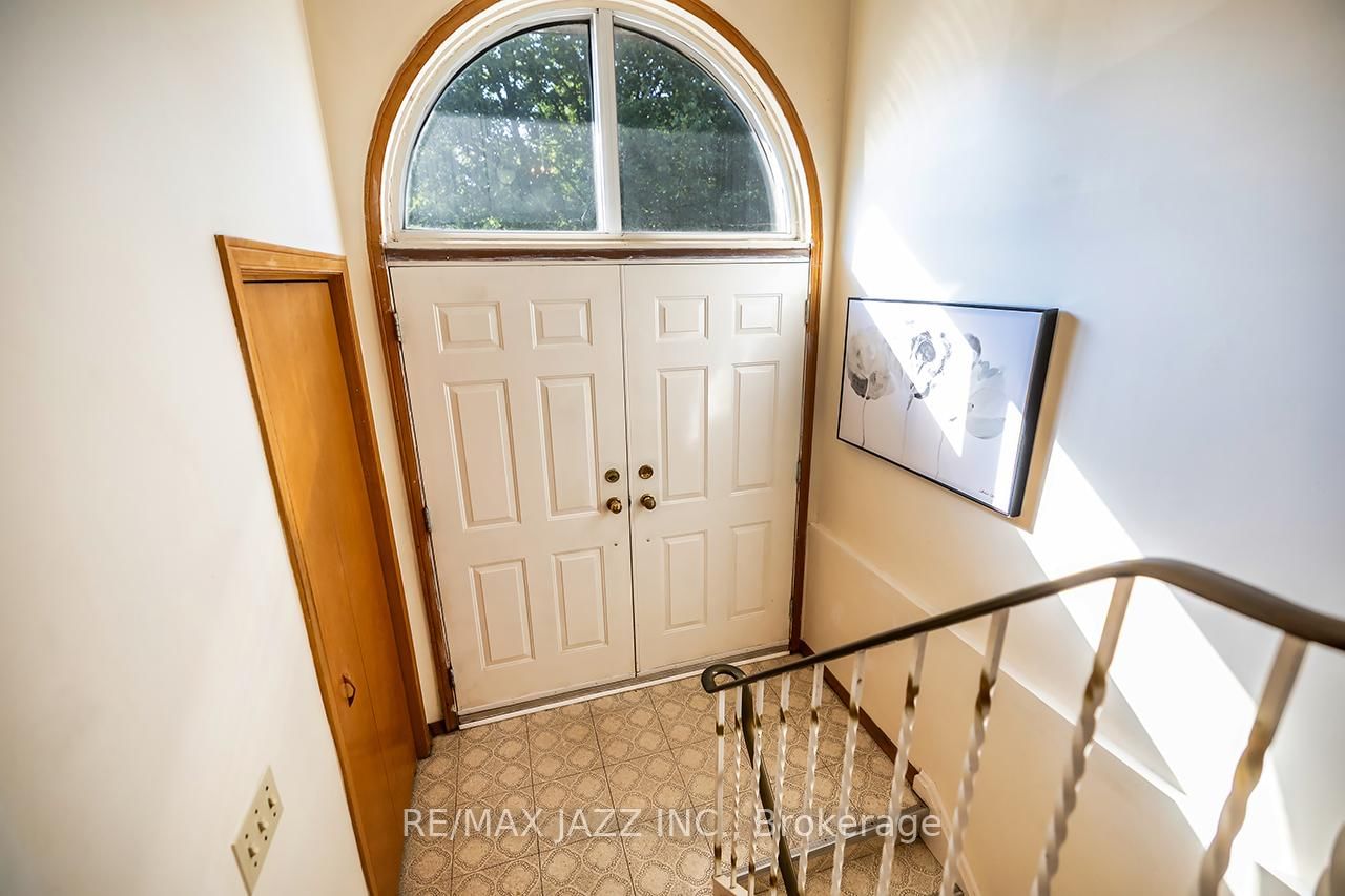 28 Pilot Street - Photo 3