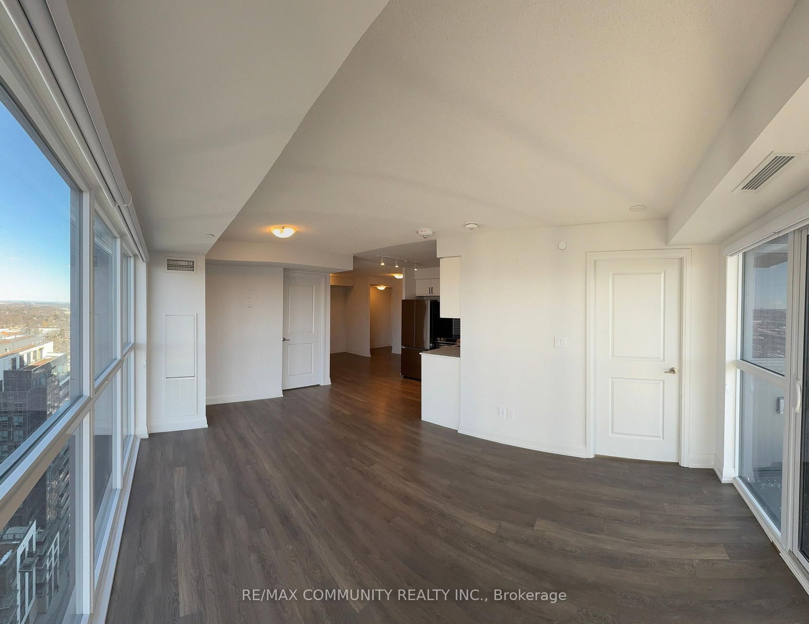 20 Meadowglen Place, Unit 2309 - Photo 12