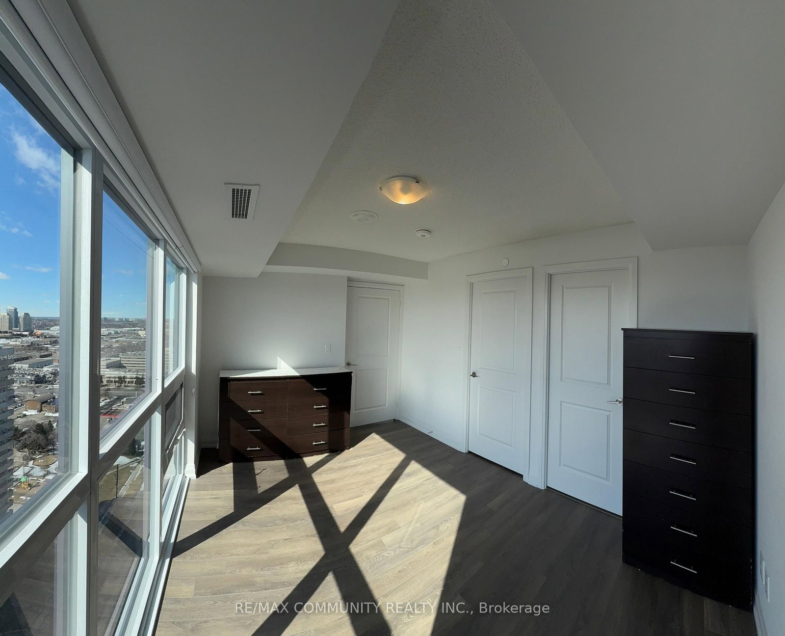 20 Meadowglen Place, Unit 2309 - Photo 13