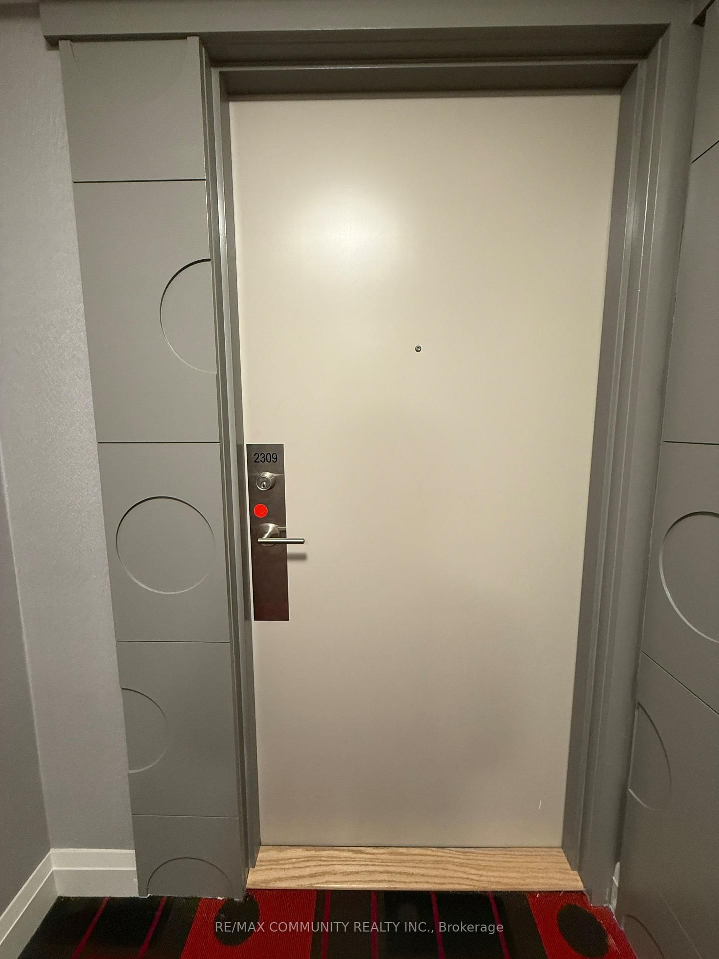 20 Meadowglen Place, Unit 2309 - Photo 2