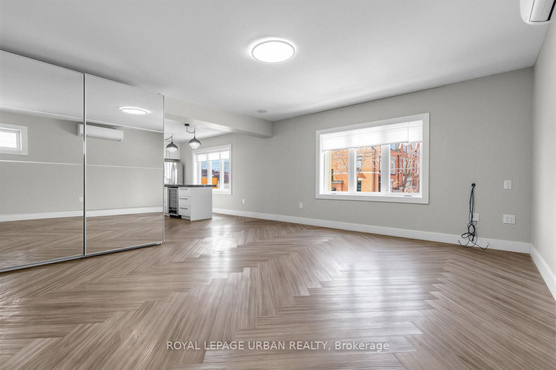 901 Pape Ave, Toronto, M4K 3V1 | Image 3