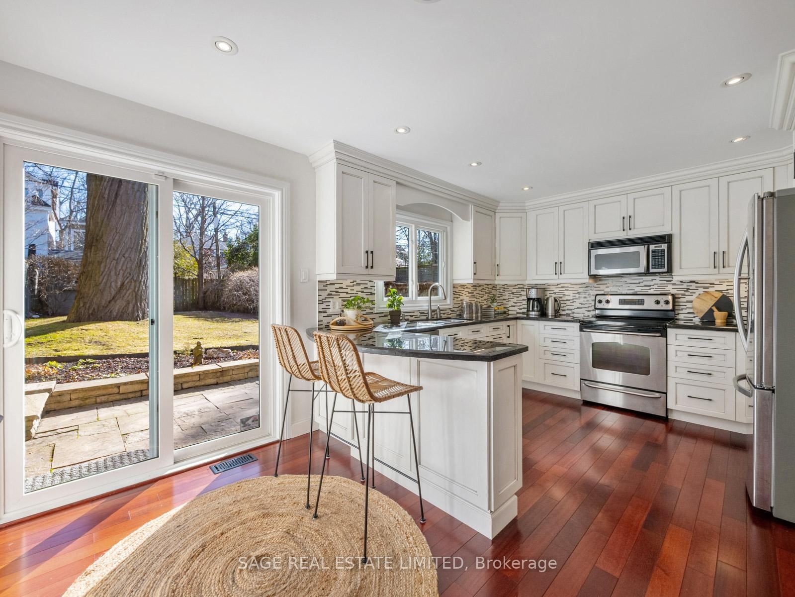 137 Willow Avenue - Photo 10