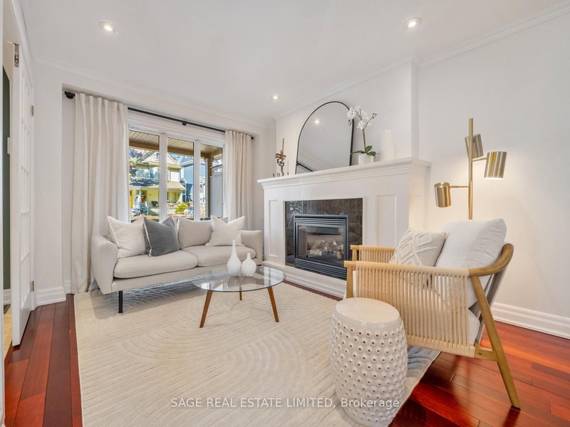 137 Willow Ave, Toronto, M4E 3K4 | Image 2