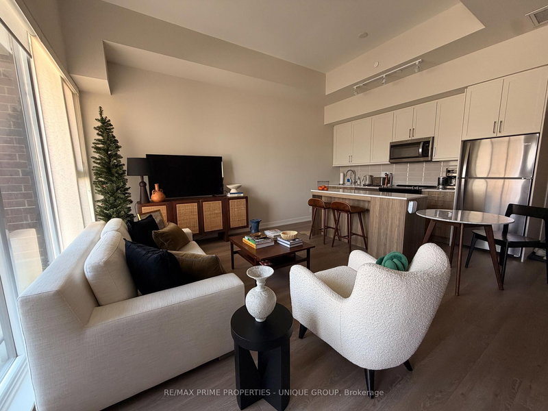 104 - 201 Brock St S, Whitby, L1N 4K2 | Image 3