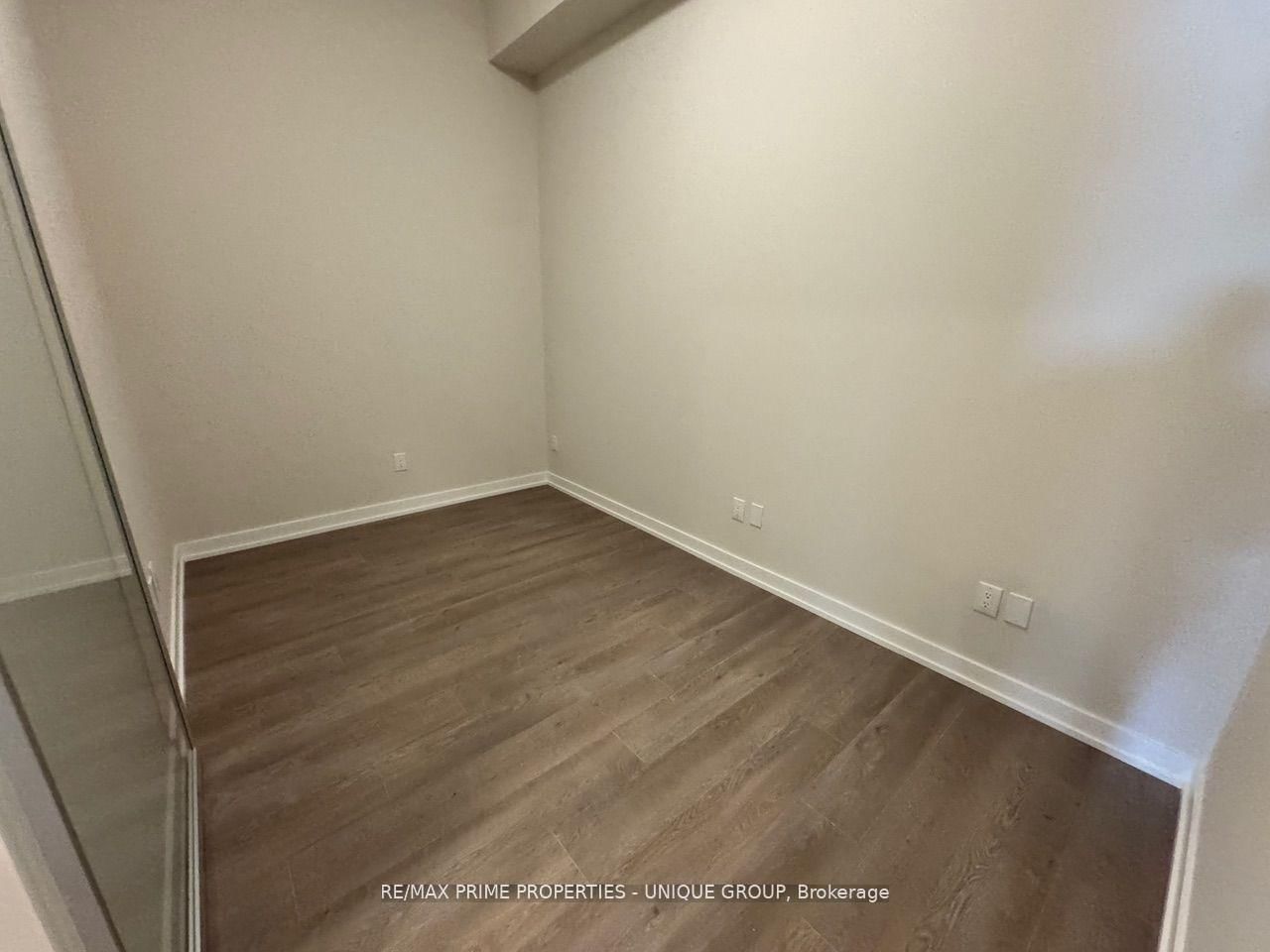 201 Brock Street S, Unit 104 - Photo 9