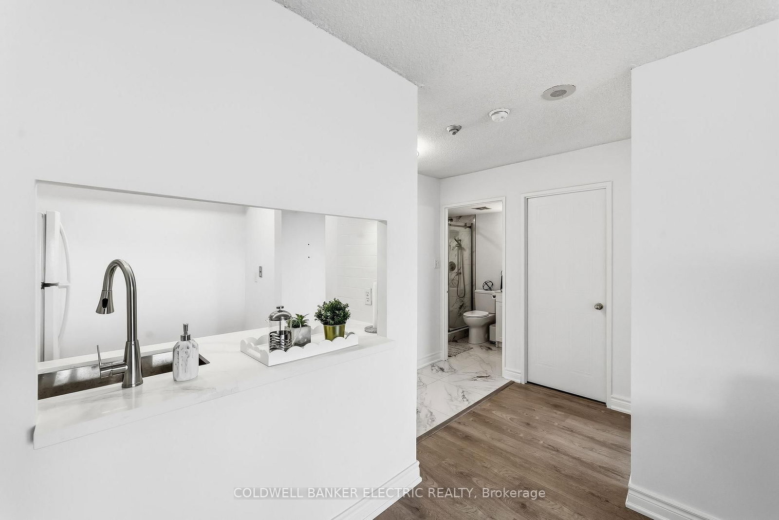 2550 Lawrence Avenue E, Unit 815 - Photo 17