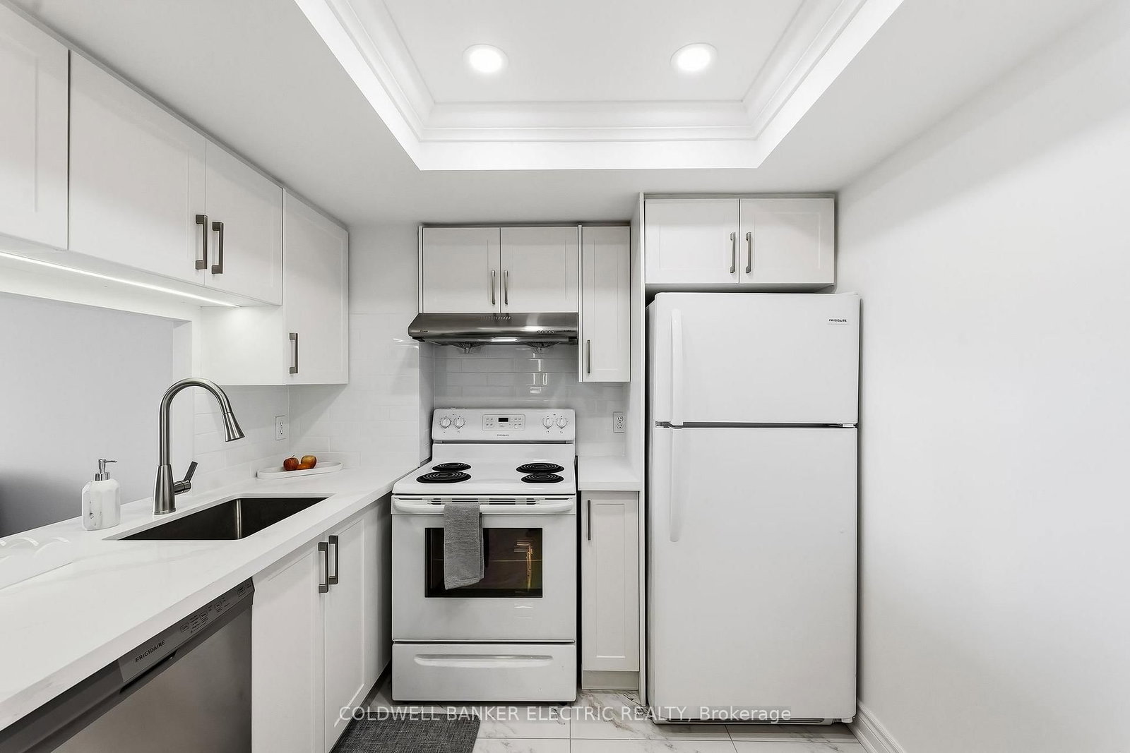 2550 Lawrence Avenue E, Unit 815 - Photo 19