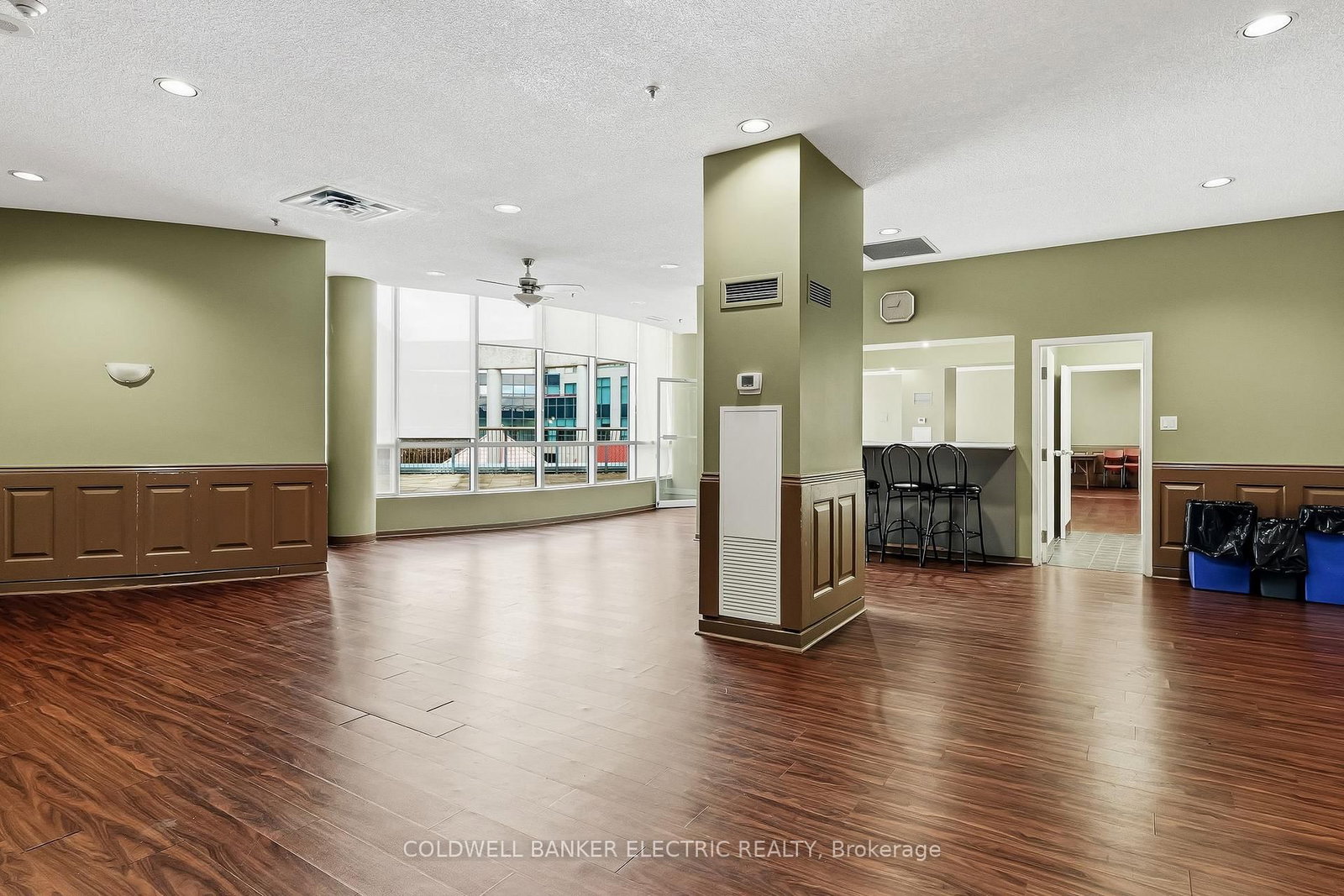 2550 Lawrence Avenue E, Unit 815 - Photo 34