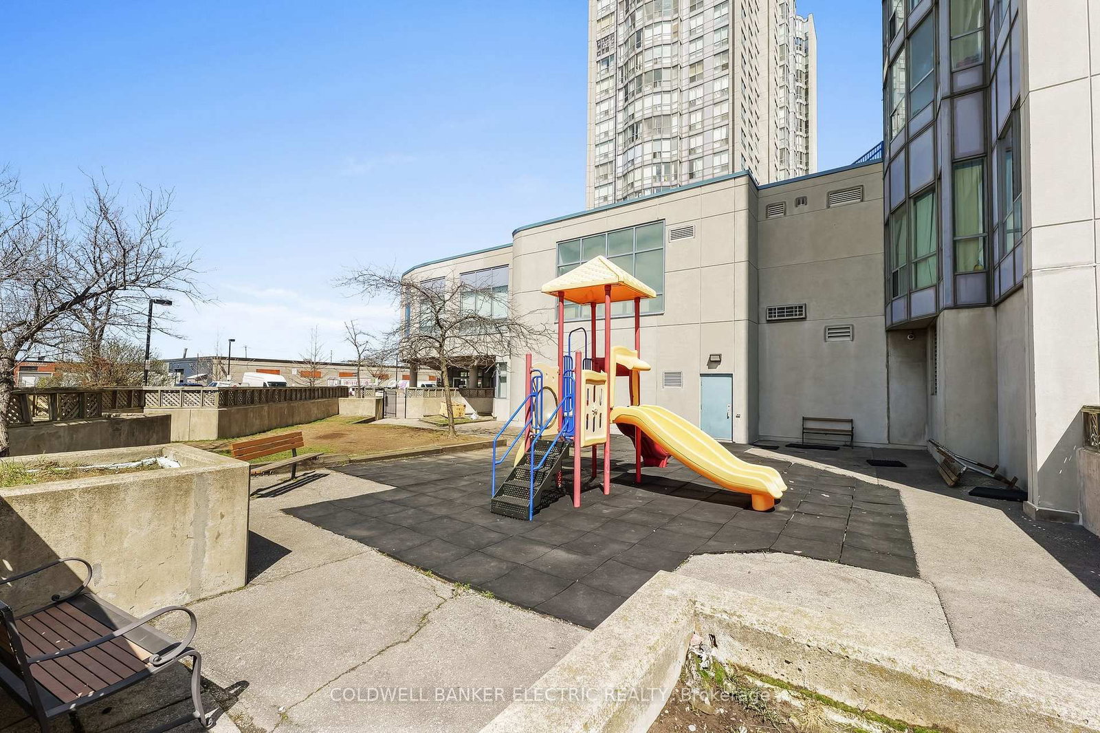 2550 Lawrence Avenue E, Unit 815 - Photo 7