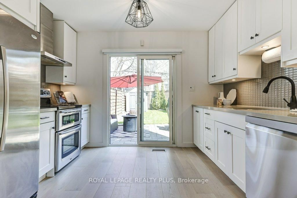 55 Rhodes Avenue - Photo 14