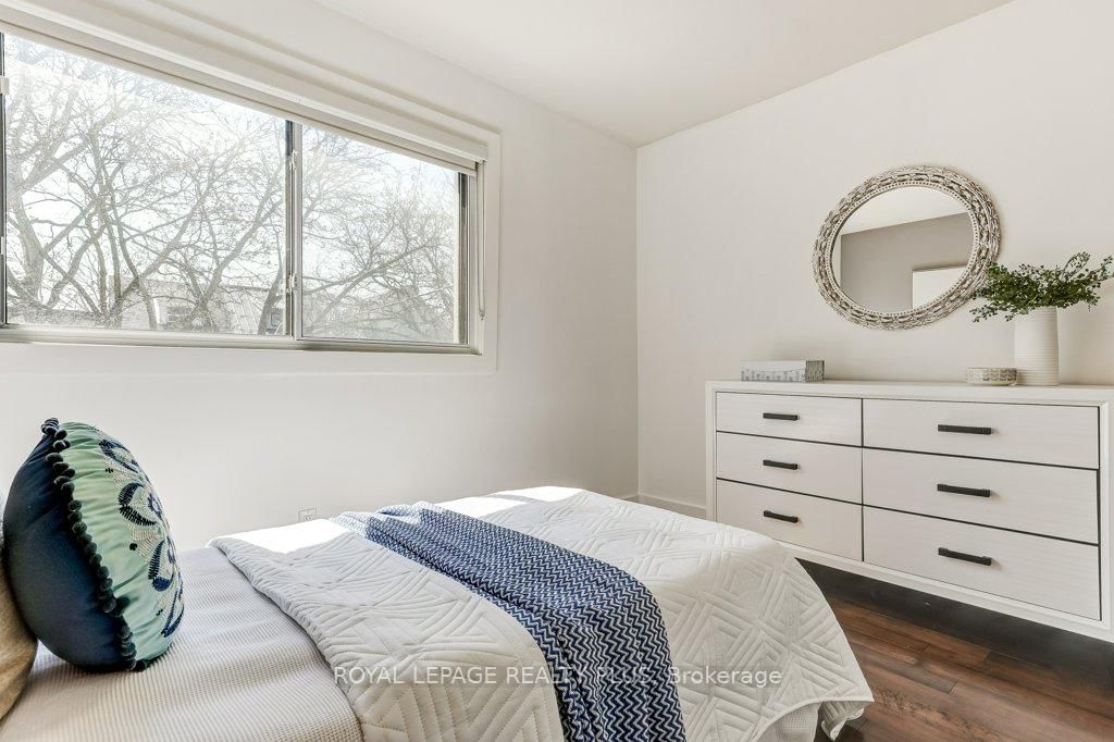 55 Rhodes Avenue - Photo 22