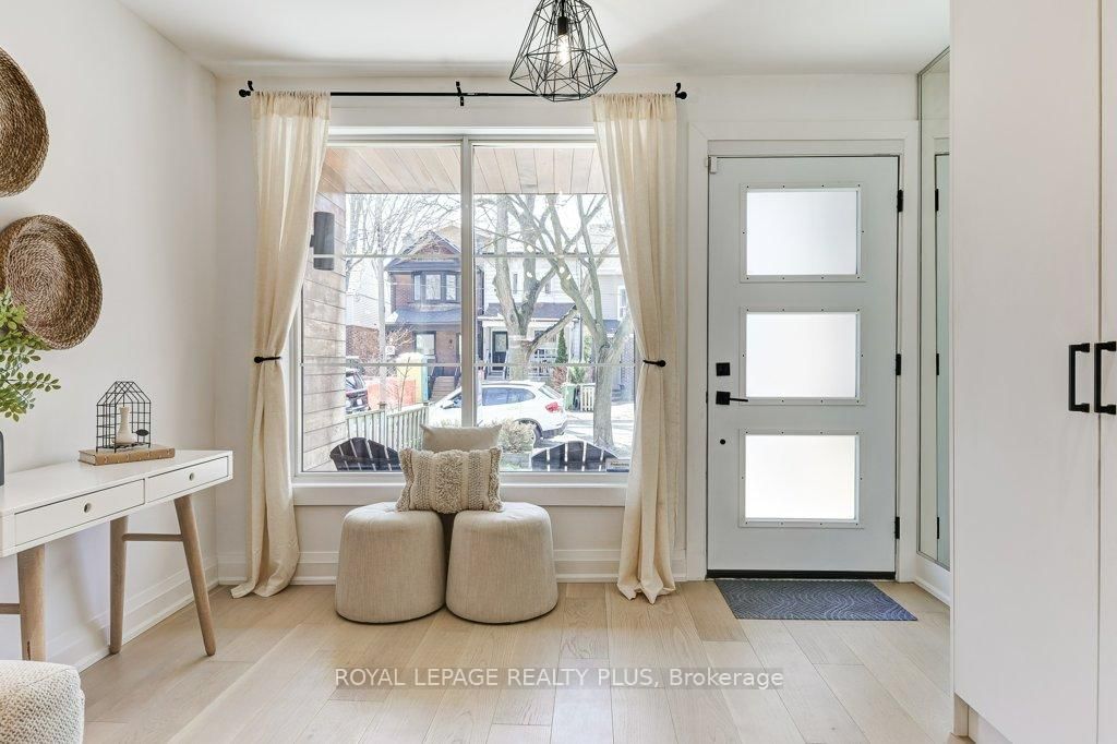 55 Rhodes Avenue - Photo 4