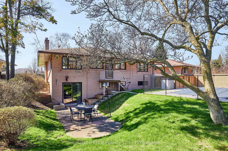 35 Somerdale Sq, Toronto, M1E 1M9 | Image 3