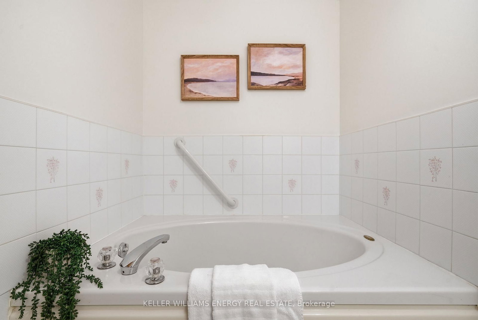 360 Watson Street W, Unit 610 - Photo 12