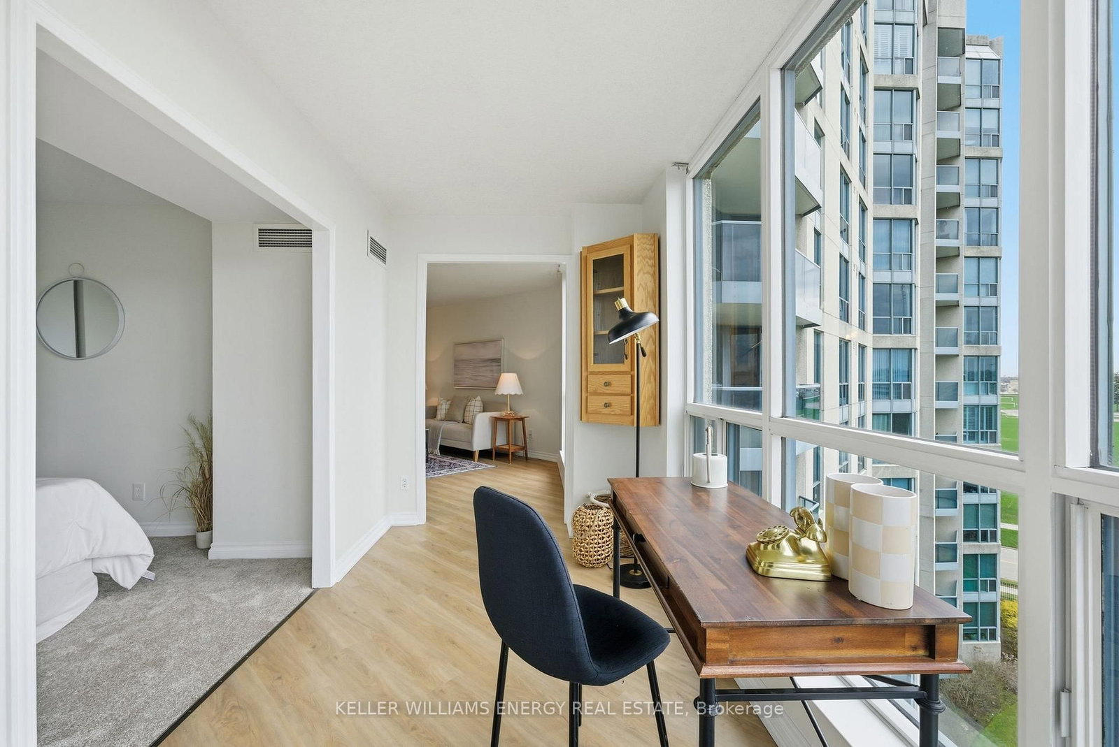 360 Watson Street W, Unit 610 - Photo 15
