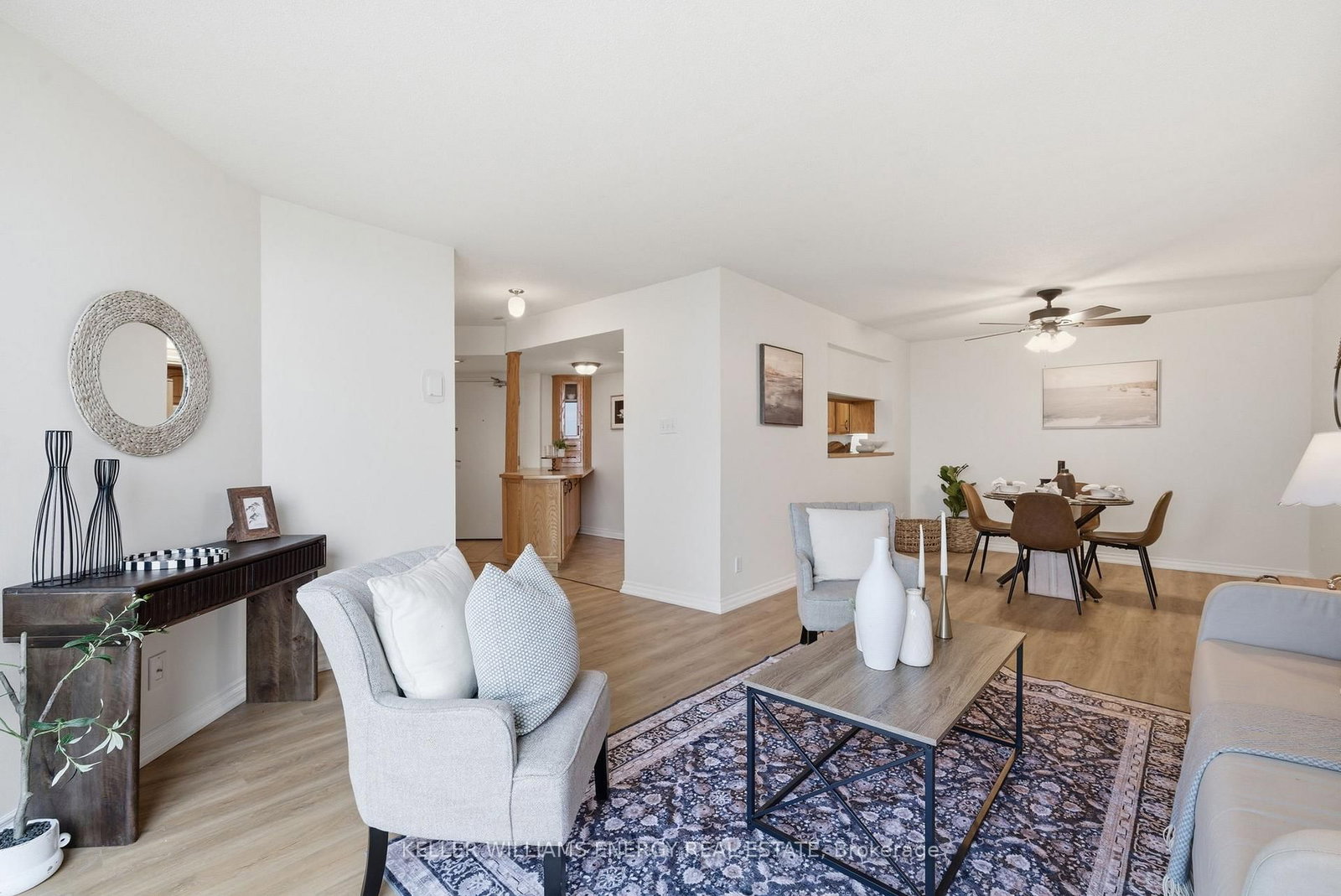 360 Watson Street W, Unit 610 - Photo 3