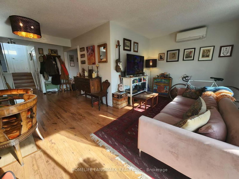 Upper - 213 Kenilworth Ave, Toronto, M4L 3S7 | Image 2