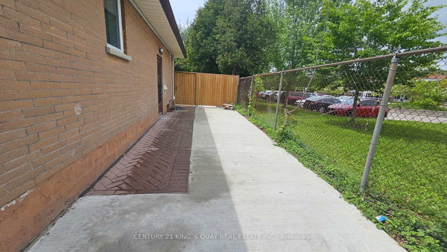 Bsmt - 498 Wilson Road S