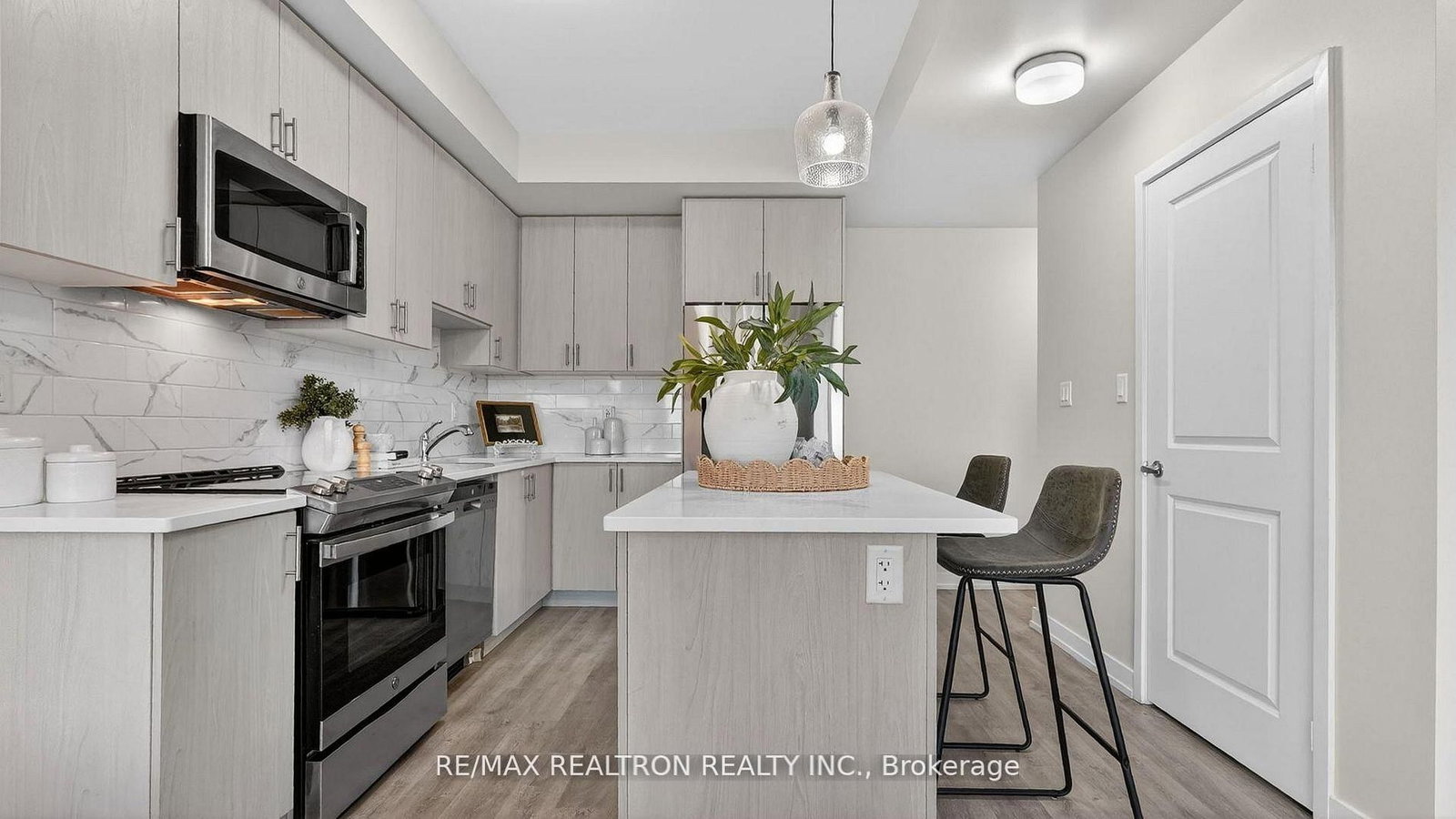 2550 Castlegate Crossing, Unit 103 - Photo 8