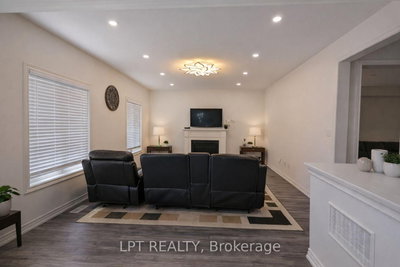 1852 N Grandview Street • Oshawa, ON photo 5