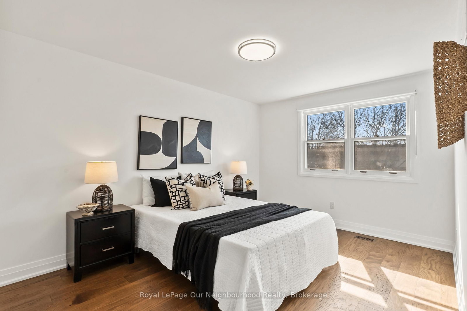 571 Berwick Crescent - Photo 10