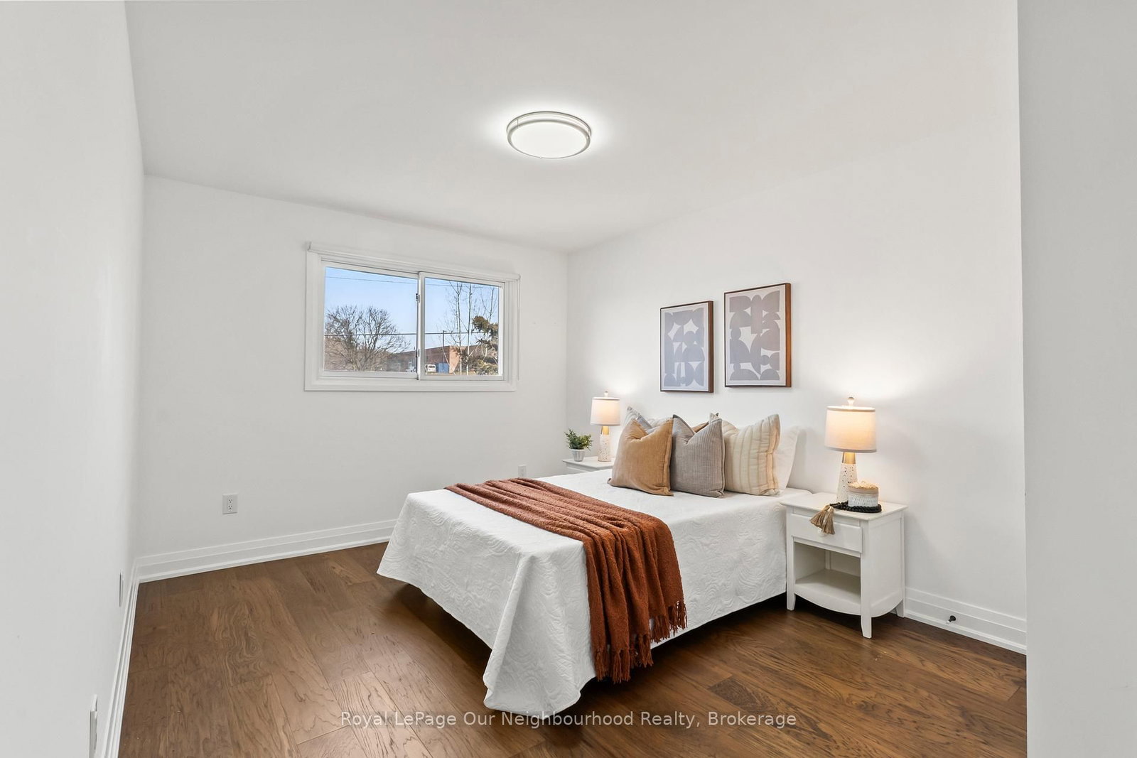 571 Berwick Crescent - Photo 9