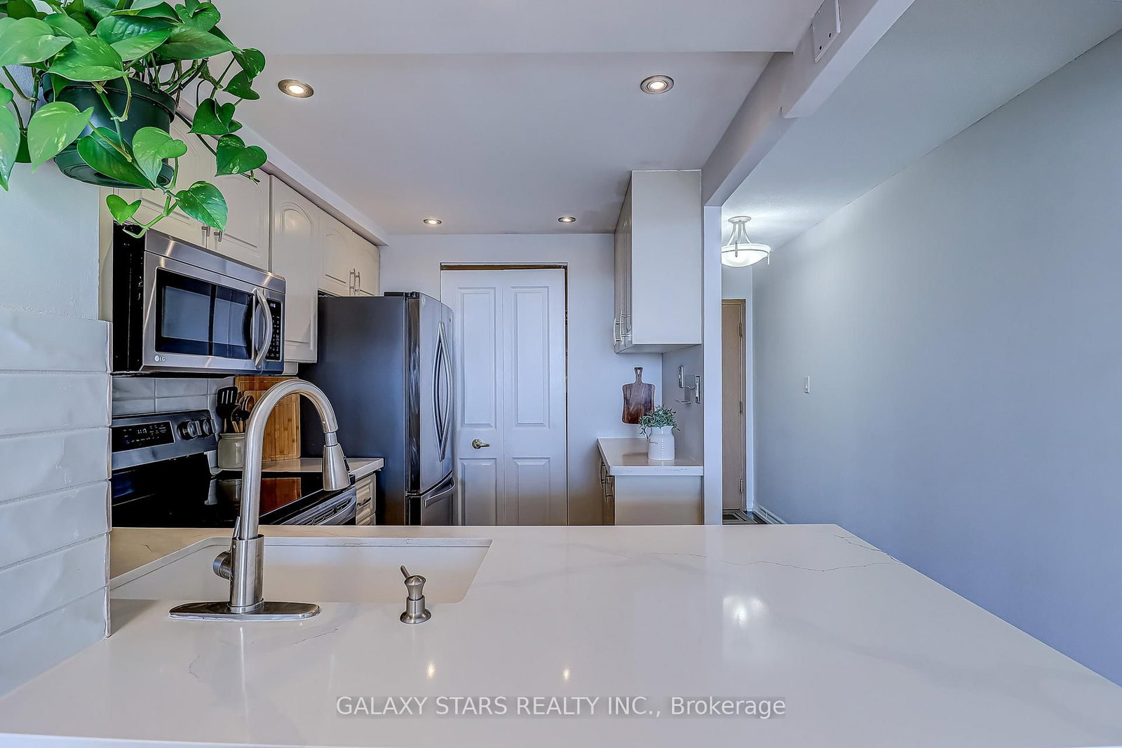 88 Corporate Drive, Unit 1205A - Photo 11