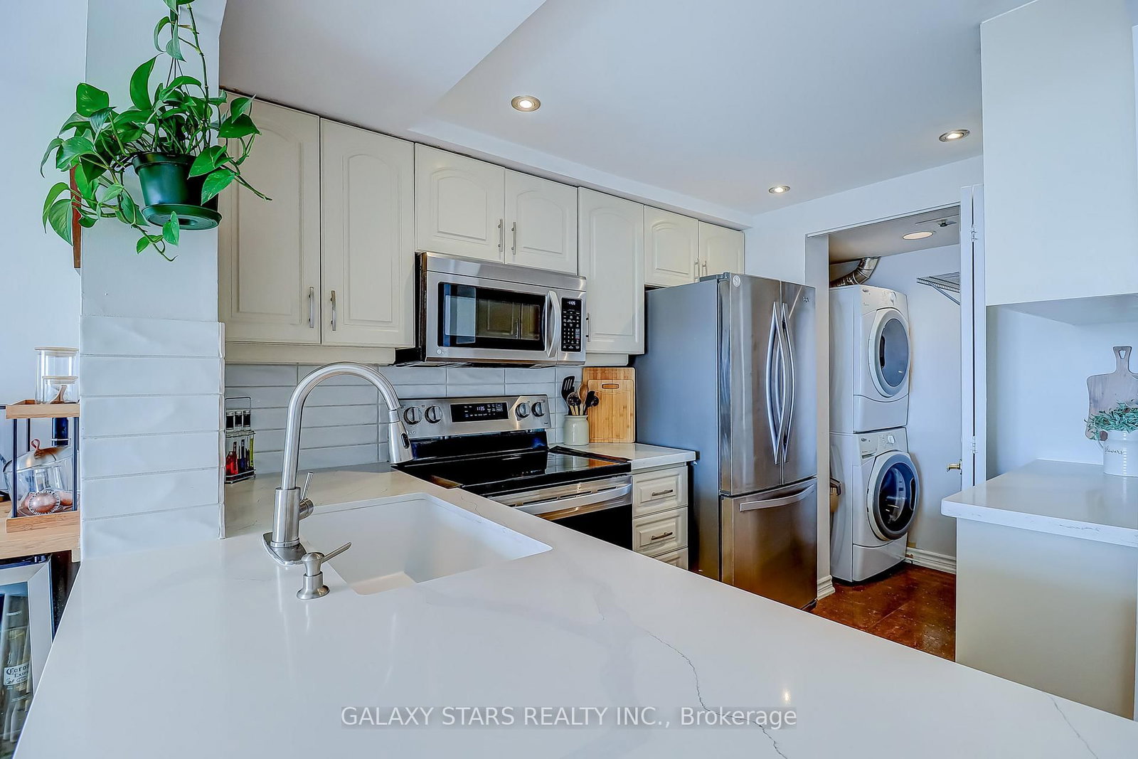 88 Corporate Drive, Unit 1205A - Photo 19