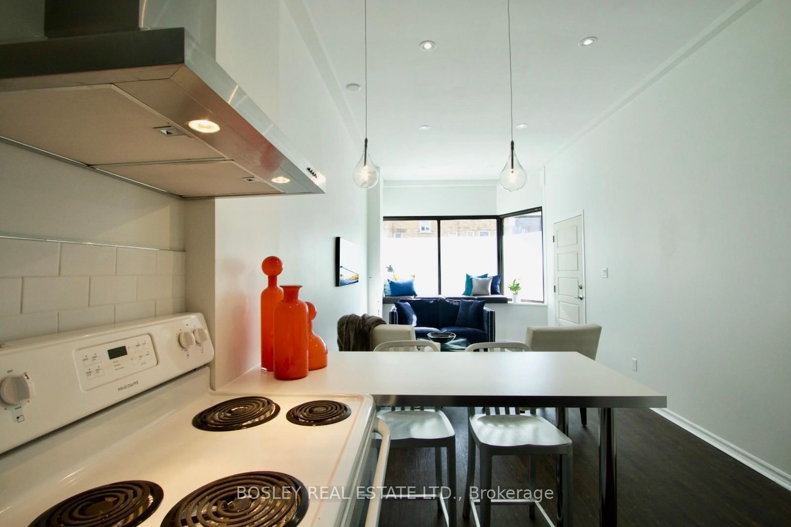 866 Broadview Avenue, Unit 1 - Photo 2