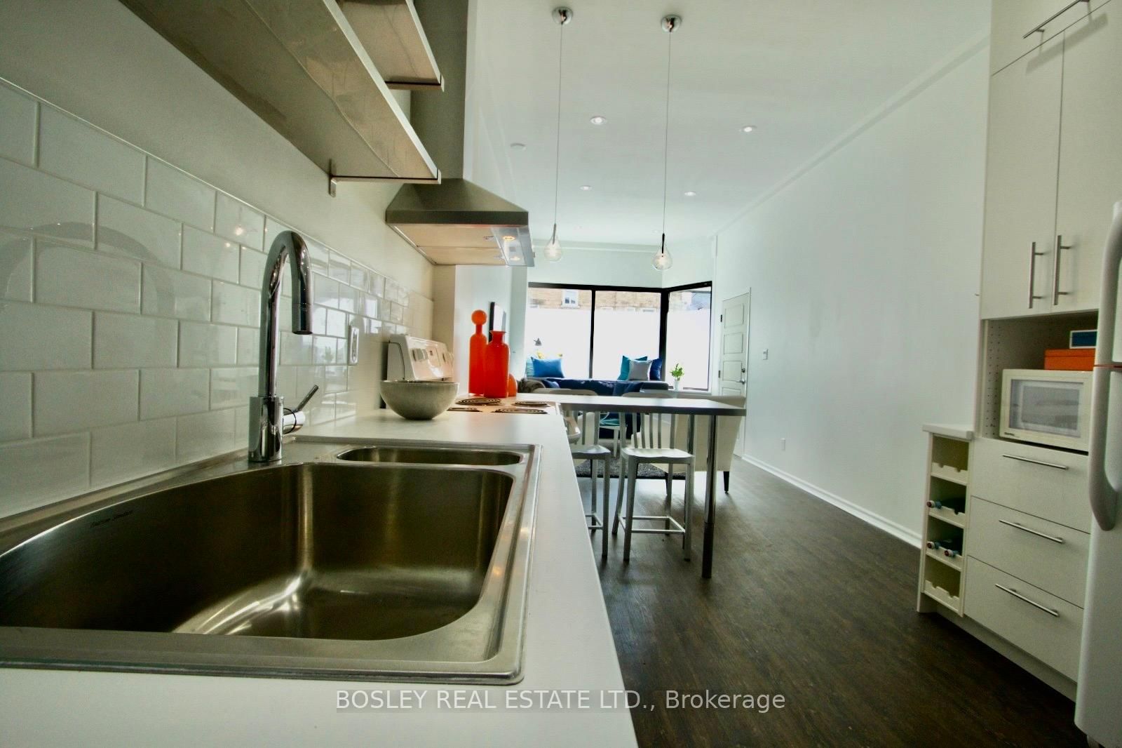 866 Broadview Avenue, Unit 1 - Photo 5