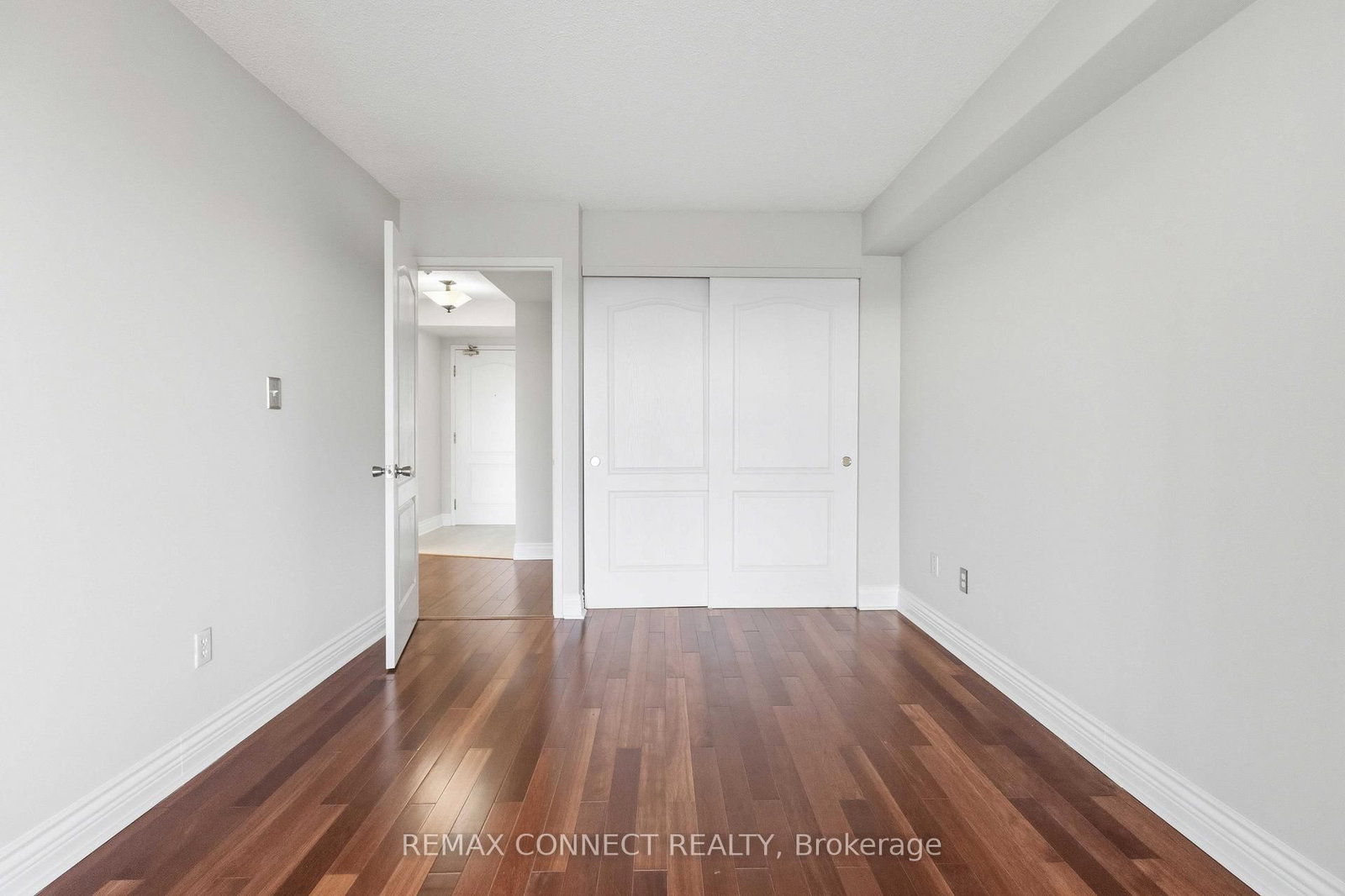 712 Rossland Road, Unit 814 - Photo 15